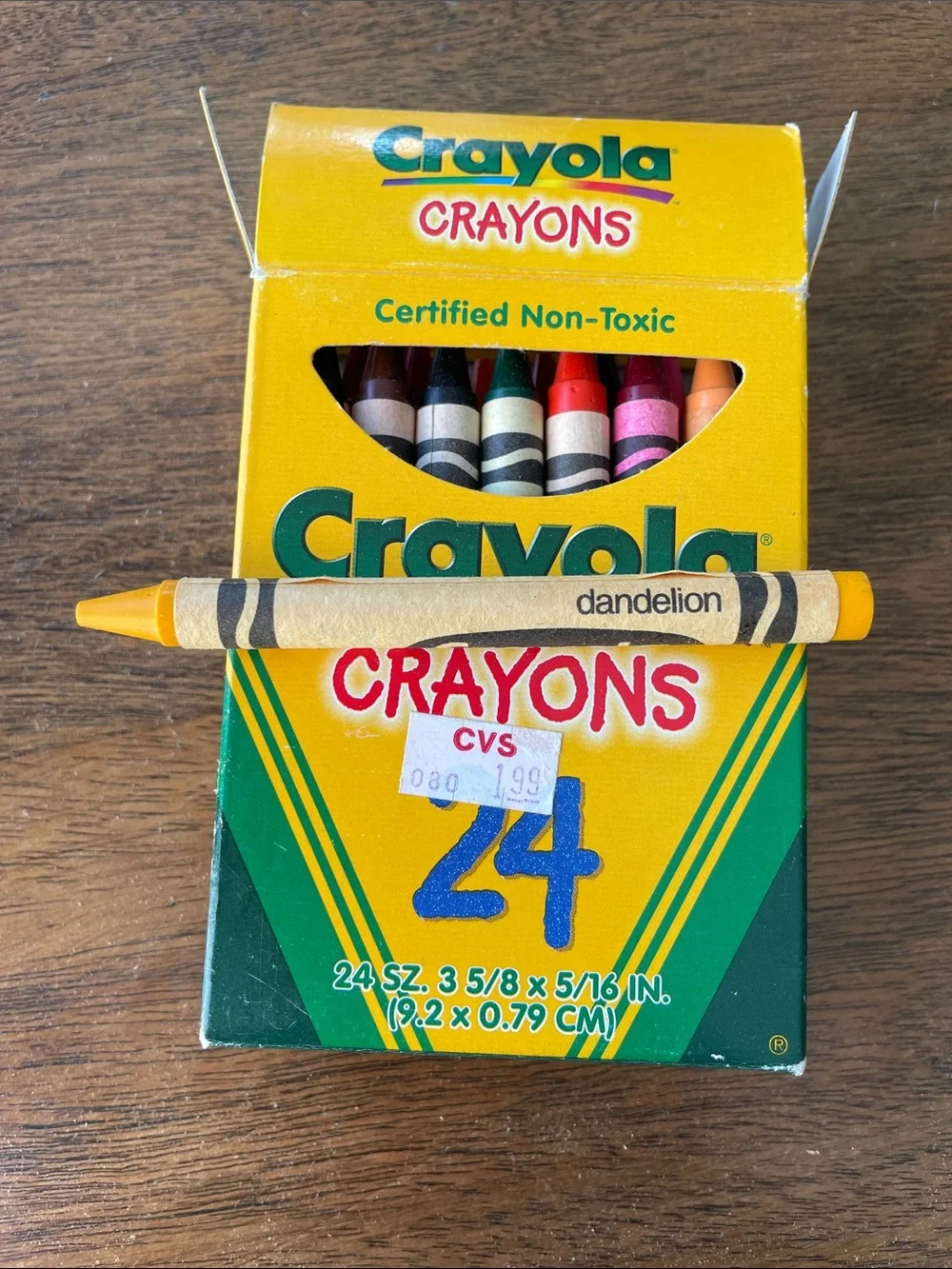 Vintage1997 Crayola Crayons Box with never use Retired Dandelion Crayon